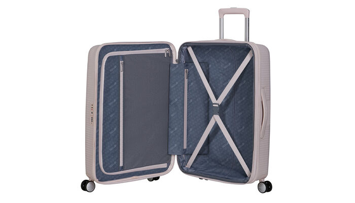 Indvendig organisering med en ekstra forlomme med lynlås