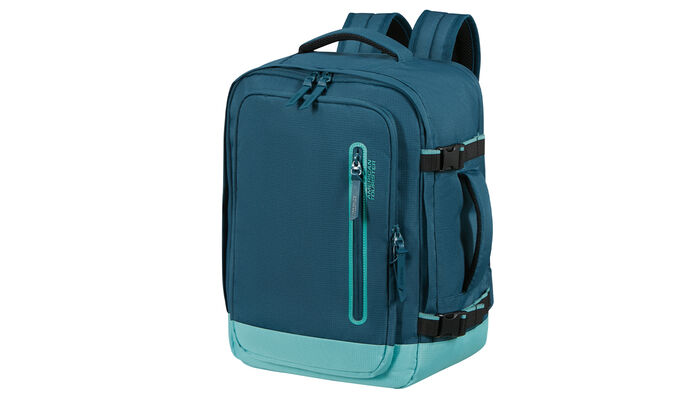 Opfylder Ryanairs og Wizz Airs størrelseskrav for gratis håndbagage om bord.