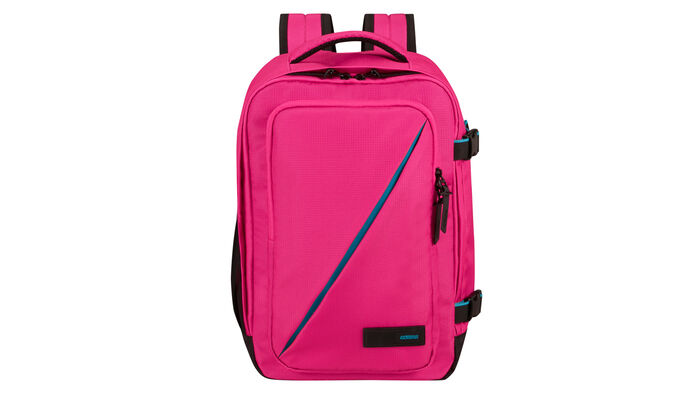 Opfylder Ryanairs størrelseskrav for gratis håndbagage om bord.