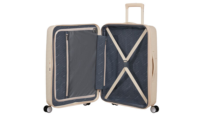 Indvendig organisering med en ekstra forlomme med lynlås