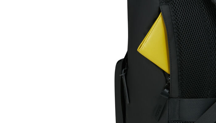 Skjult lomme på bagsiden