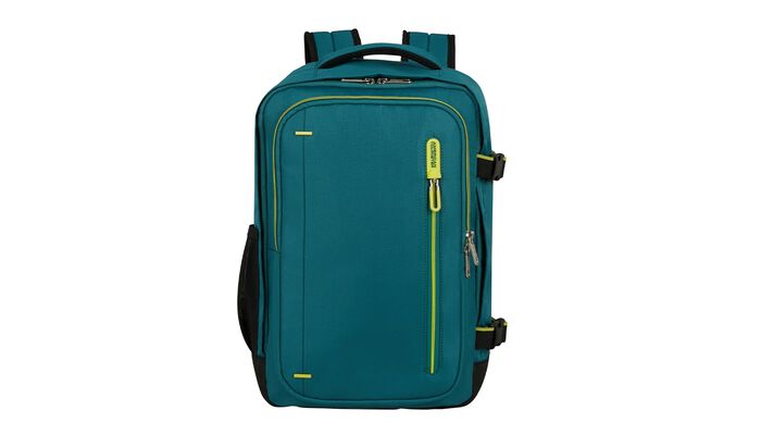 Opfylder Ryanairs størrelseskrav for gratis håndbagage om bord.