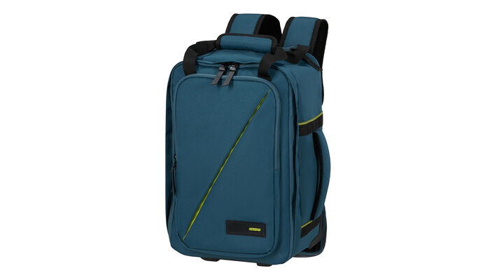 Opfylder Ryanairs størrelseskrav for gratis håndbagage om bord.