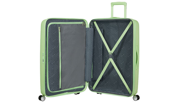 Indvendig organisering med en ekstra forlomme med lynlås