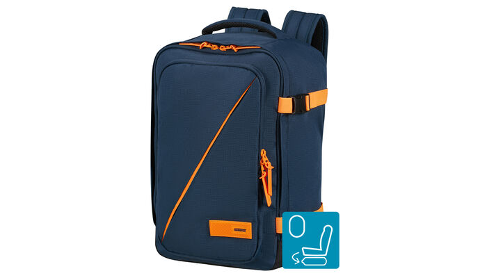 Opfylder Ryanairs størrelseskrav for gratis håndbagage om bord.