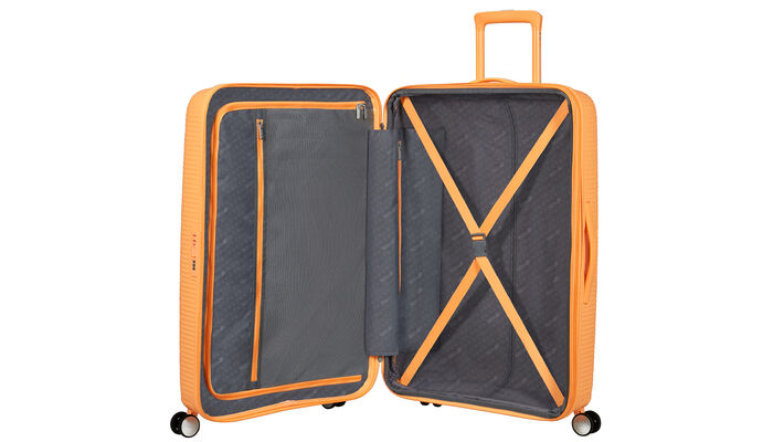 Indvendig organisering med en ekstra forlomme med lynlås