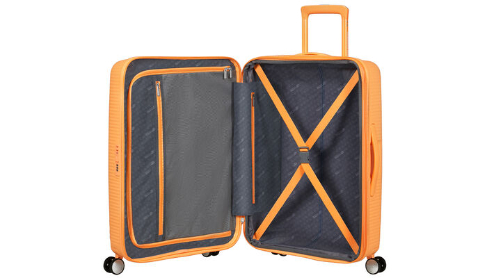 Indvendig organisering med en ekstra forlomme med lynlås