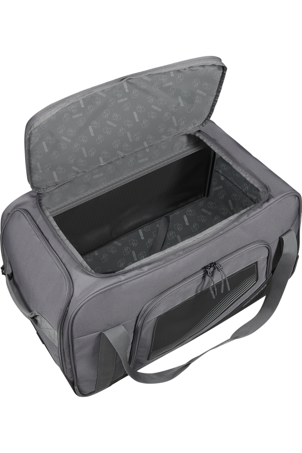 American Tourister City Racer Duffle with Wheels M  Black American Tourister City Racer Duffle with Wheels M  Black