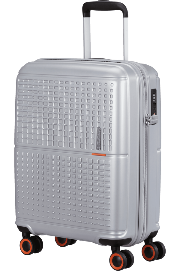 American Tourister Geopop Spinner 55/20 Tsa. 55cm  Metallic Silver American Tourister Geopop Spinner 55/20 Tsa. 55cm  Metallic Silver