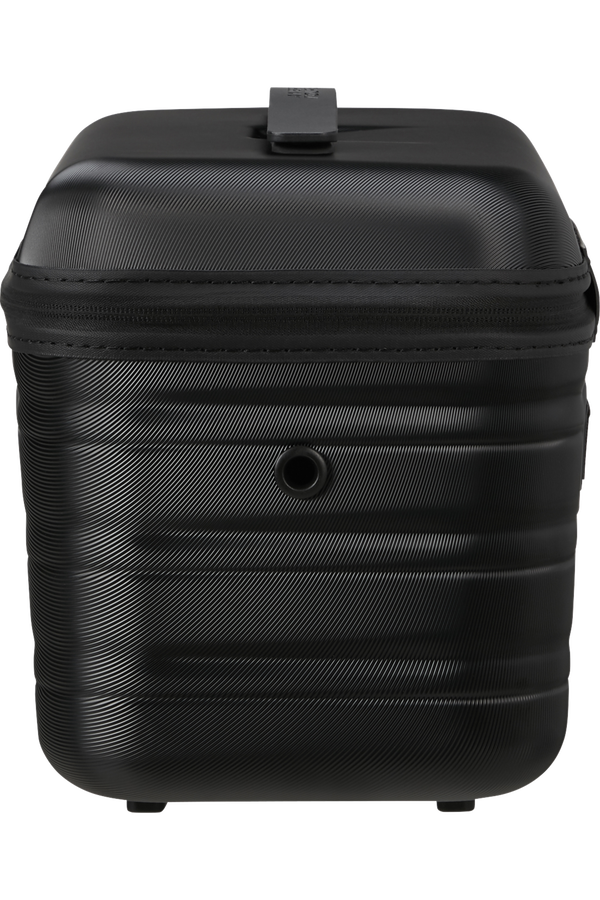 American Tourister Flashline Beauty Case  Shadow Black American Tourister Flashline Beauty Case  Shadow Black