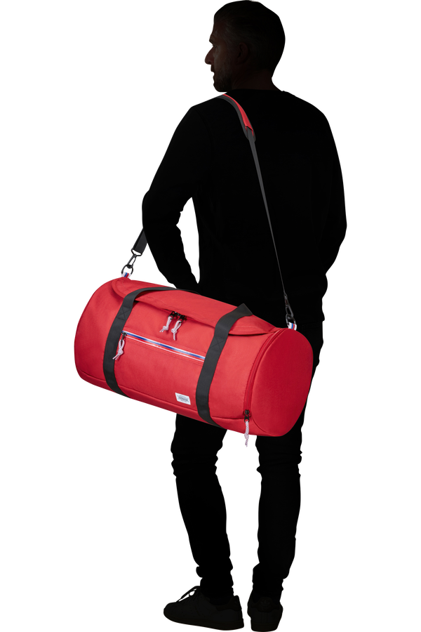 American Tourister Upbeat Duffle Zip  Red