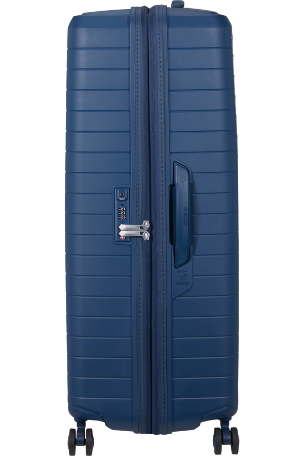 American Tourister FastForward Spinner 83/31 TSA EXP 83cm  Navy Blue American Tourister FastForward Spinner 83/31 TSA EXP 83cm  Navy Blue